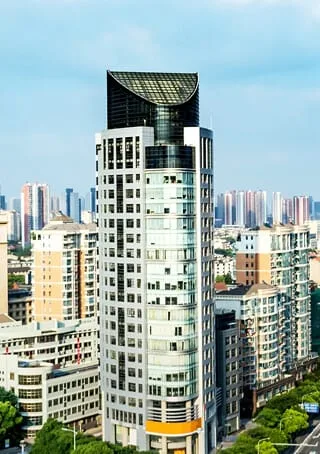 Bringing Innovation To The  Real Estate Sector - 28圈